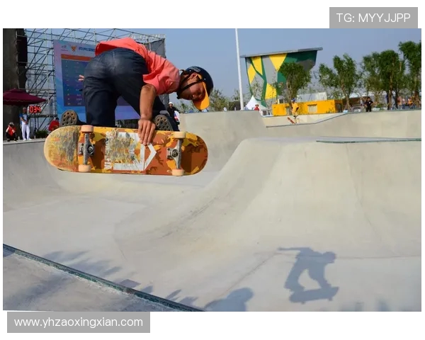 广州滑板队在极限运动会中以66分稳居积分榜首位